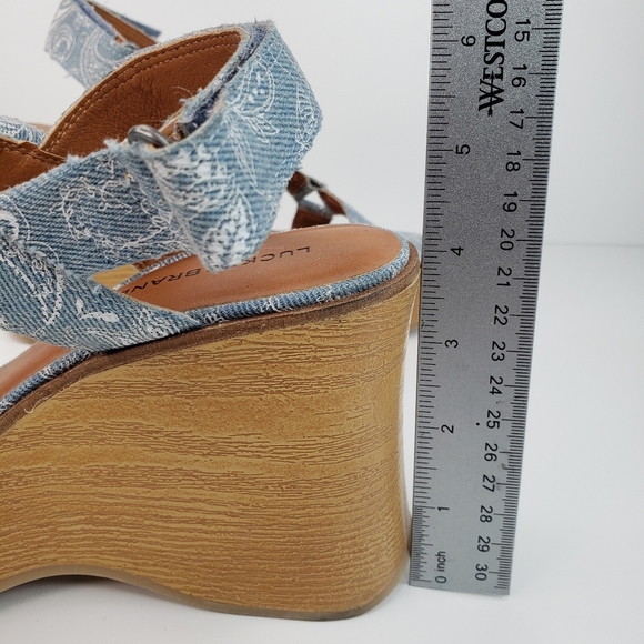 Lucky Brand Demmia Blue Denim Paisley Adj. Back Strap Platform Wedge Sz 7 Boho - Picture 5 of 10